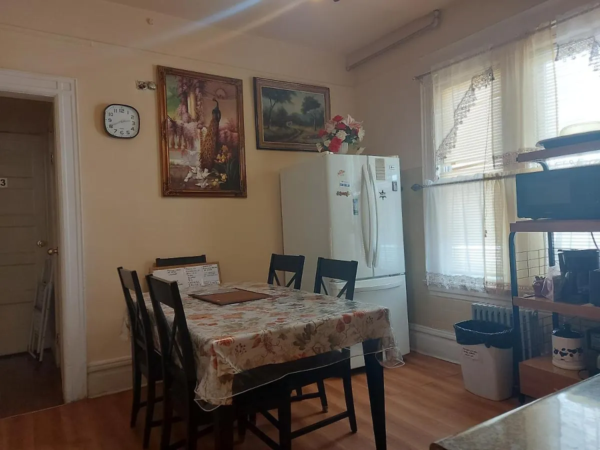 Crsytal Chateau Room Rental New York Homestay