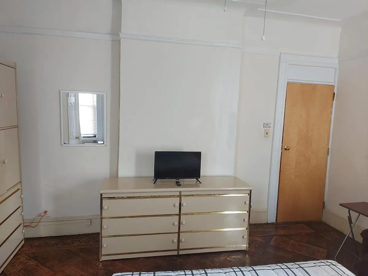 Crsytal Chateau Room Rental New York 0*,  United States