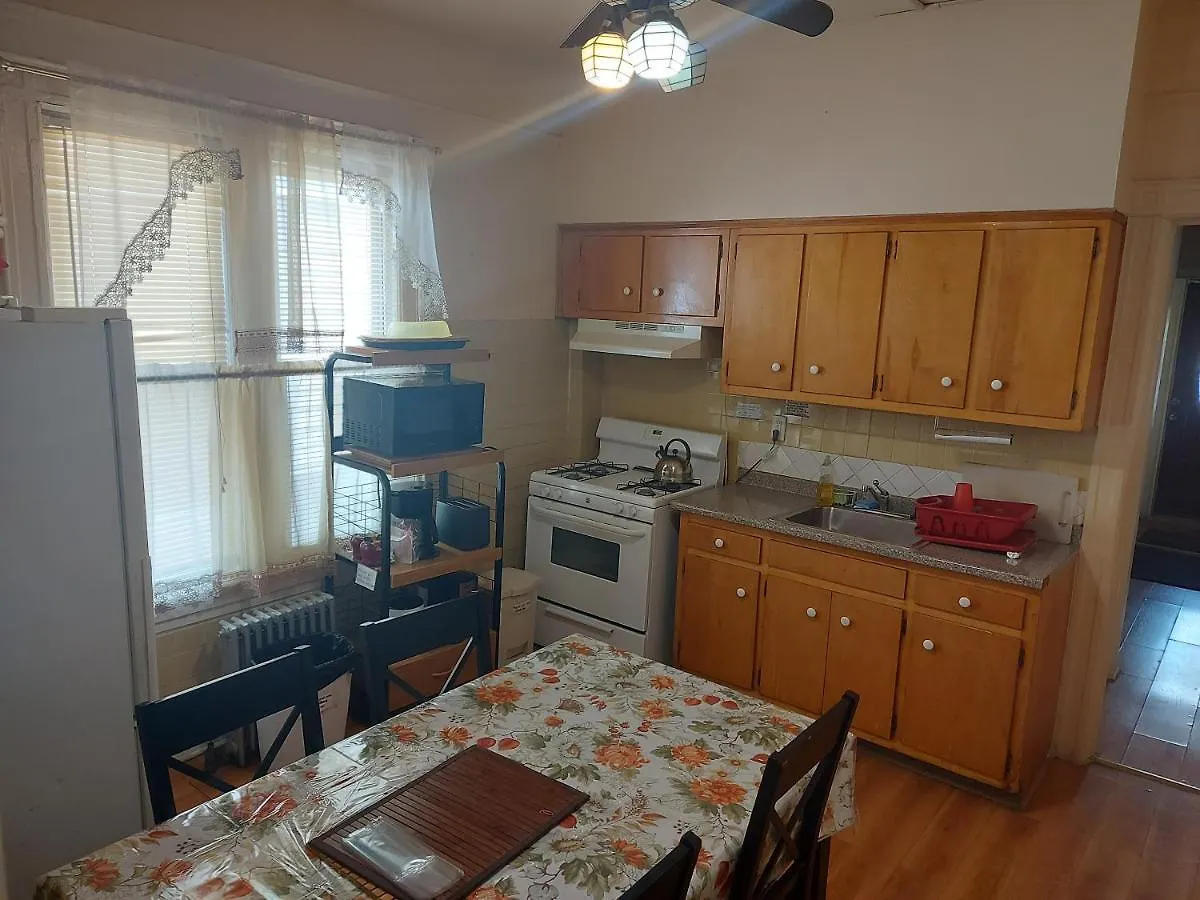 Crsytal Chateau Room Rental New York Homestay
