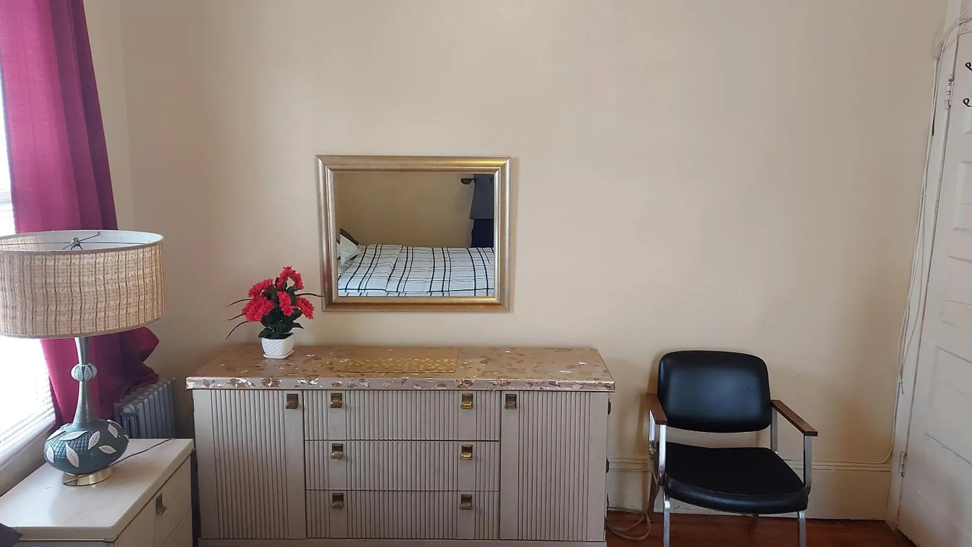 Crsytal Chateau Room Rental New York Homestay